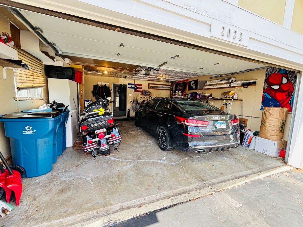 2022 Cardinal Drive, Glendale Heights, IL 60139