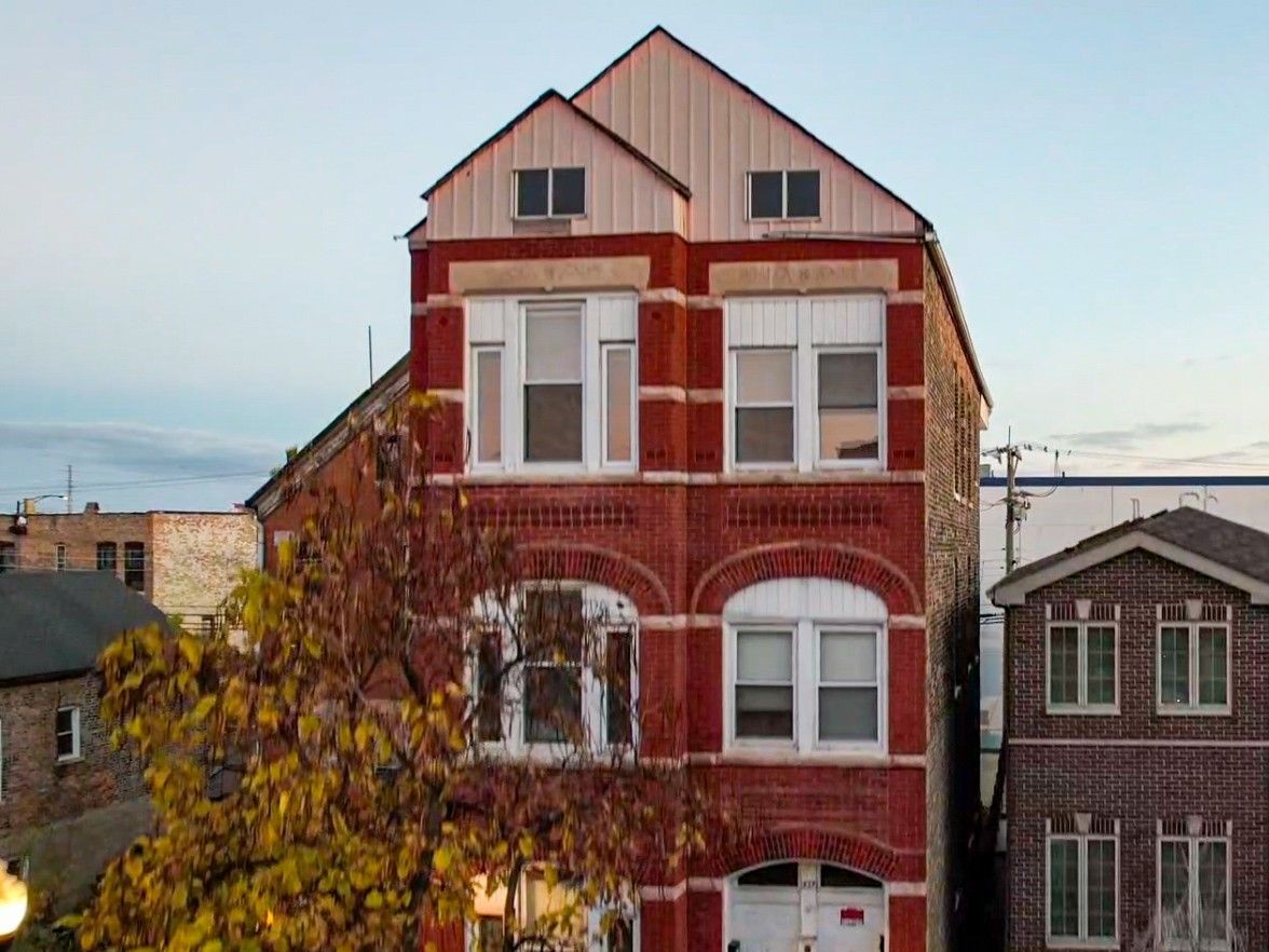 2025 W Coulter Street #3 — Chicago, IL 60608