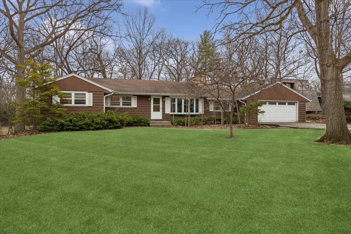 S645 Forest Street, Winfield, IL 60190