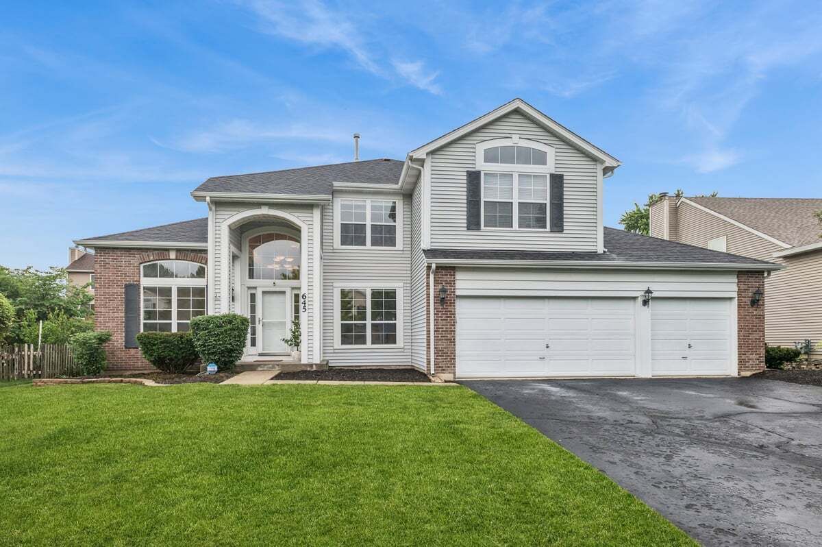 645 Chestnut Drive — Carol Stream, IL 60188