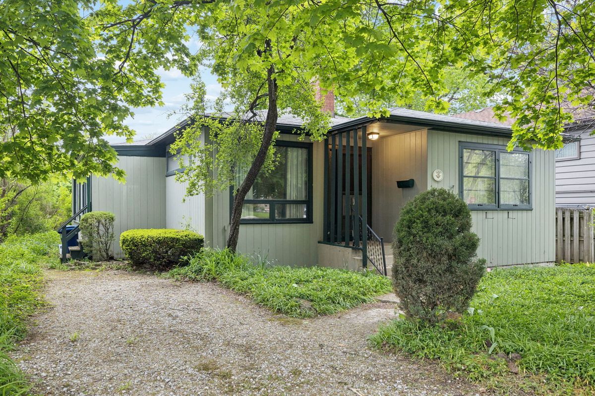 4134 Rose Avenue, Western Springs, IL 60558