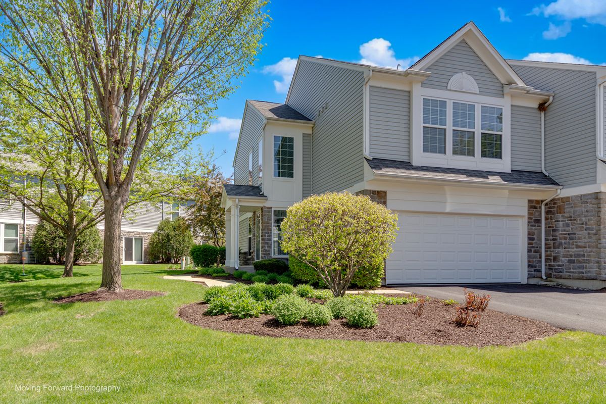 656 HAWLEY Drive, Oswego, IL 60543