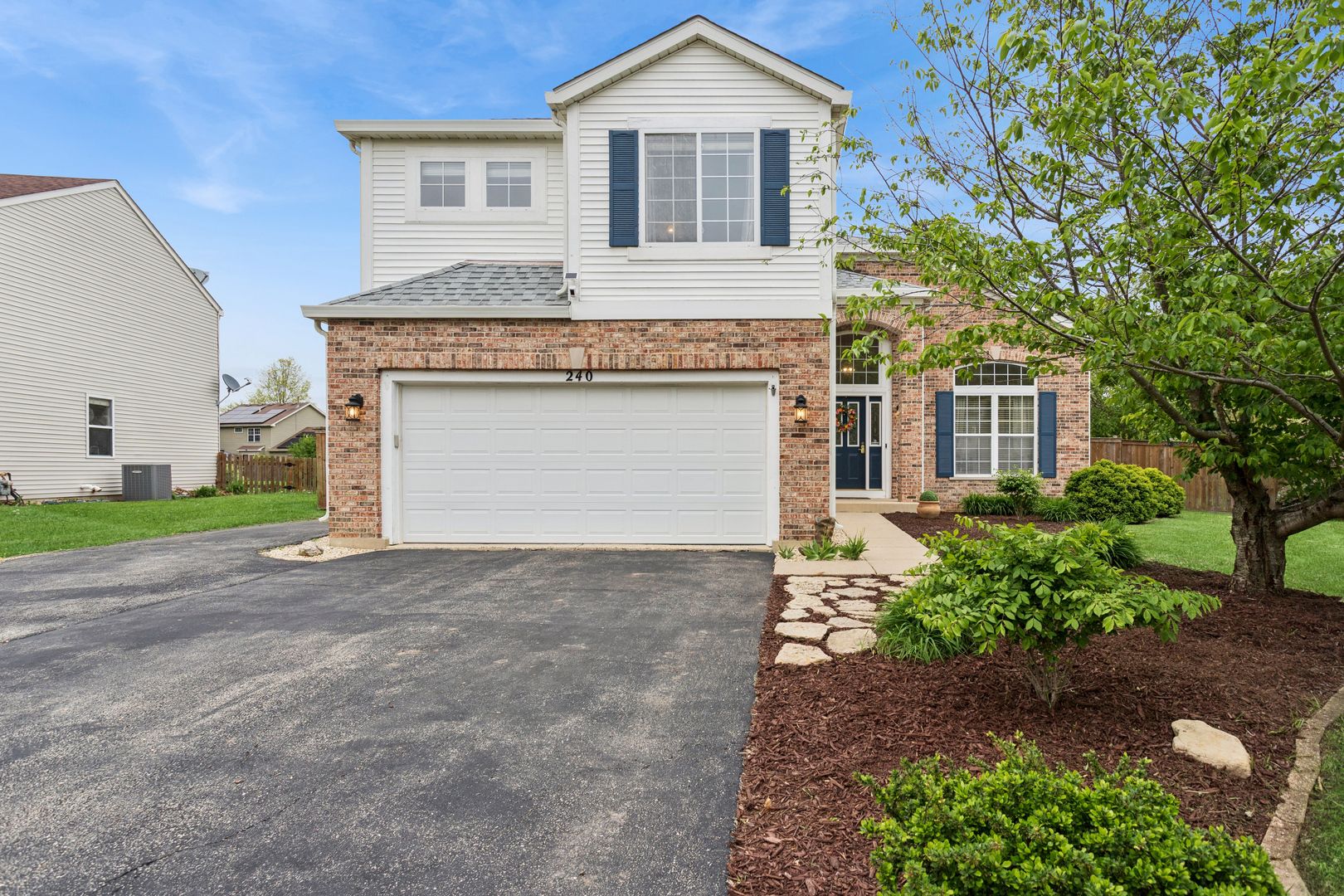 240 Paradise Parkway — Oswego, IL 60543