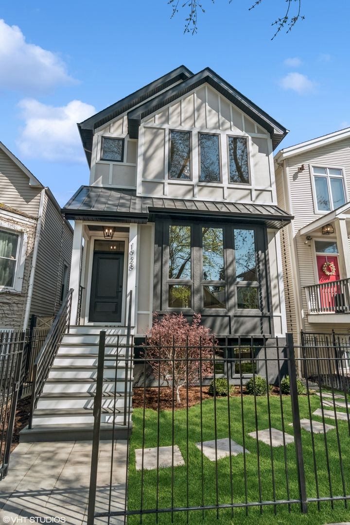 2062 Belle Plaine Avenue, Chicago, IL 60618