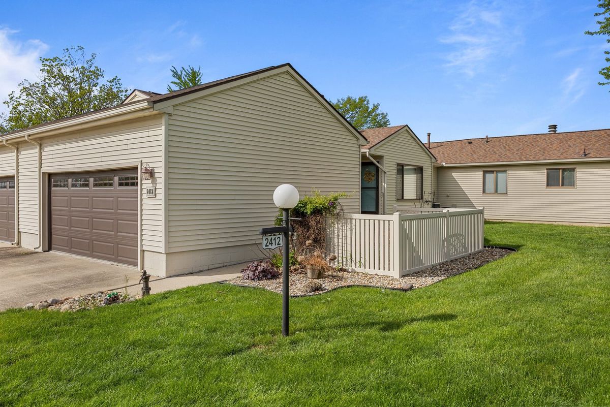 2412 Heritage Drive, Champaign, IL 61822