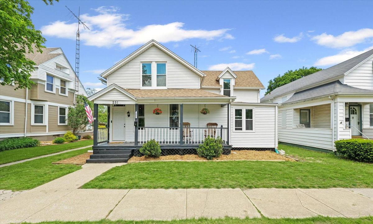 251 Center Street, Paxton, IL 60957