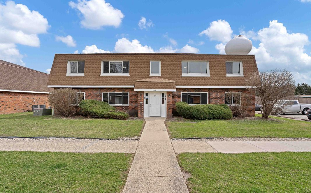 103 Harbor Drive, Oswego, IL 60543