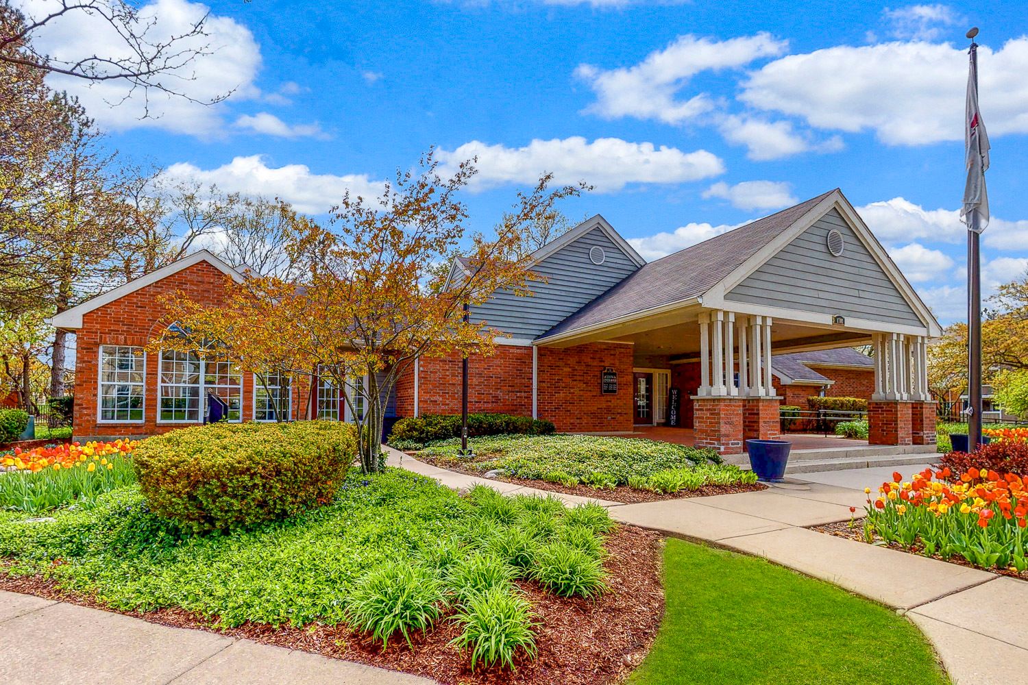 1411 Johnson Drive #1326 — Buffalo Grove, IL 60089