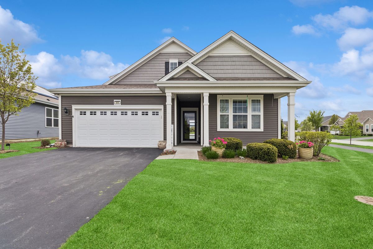 849 Americana Avenue, Pingree Grove, IL 60140