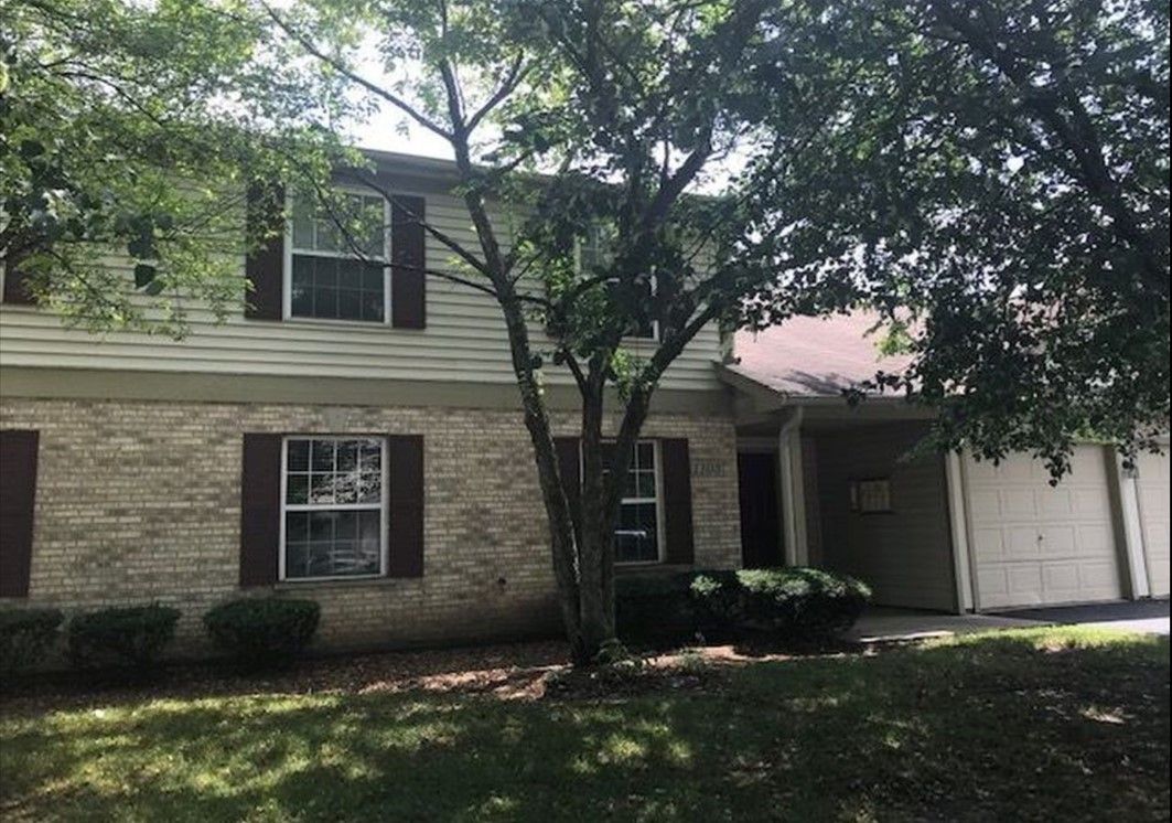 1103 STRATFORD Court, Elgin, IL 60120