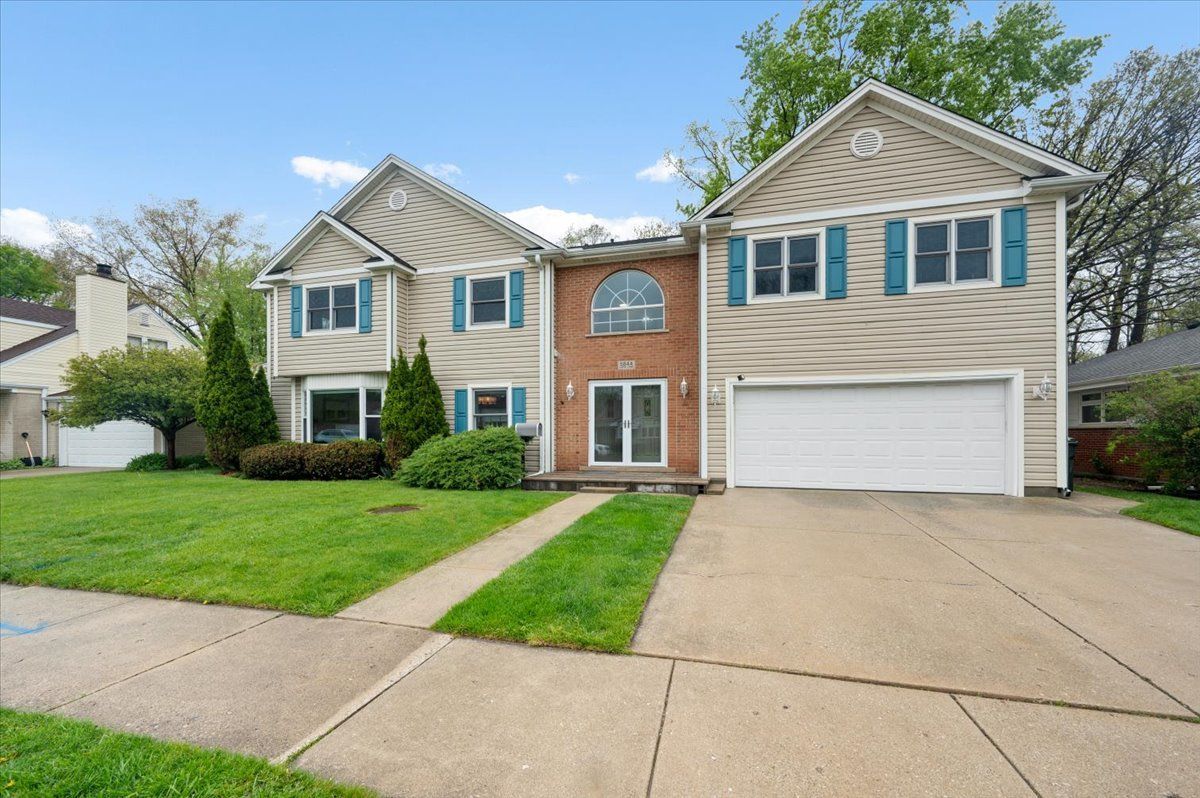 5844 Capri Lane, Morton Grove, IL 60053