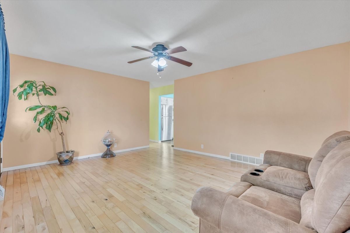 603 12th Avenue, Hampton, IL 61256