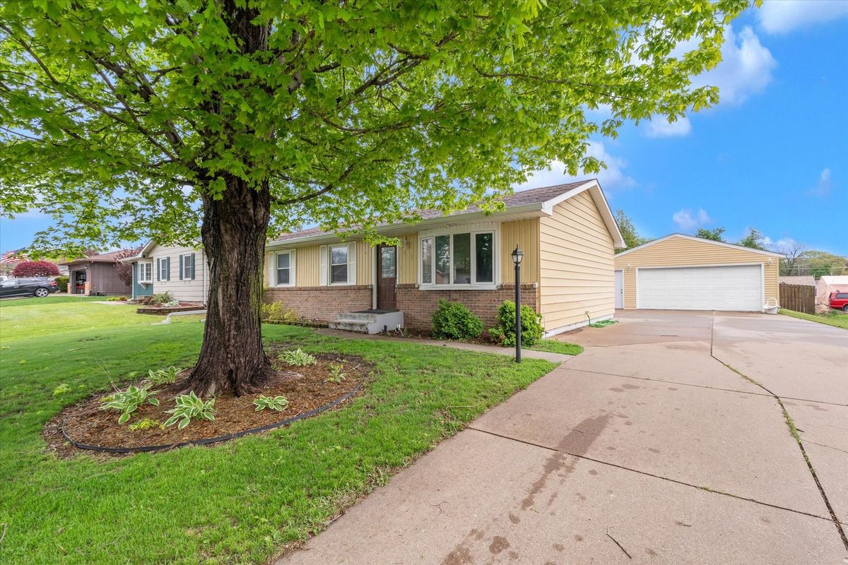 603 12th Avenue, Hampton, IL 61256