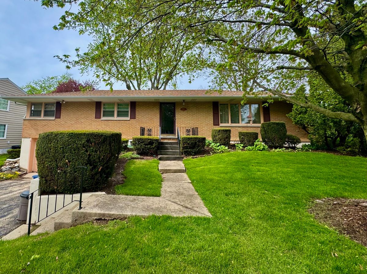 303 Gayle Avenue, DeKalb, IL 60115