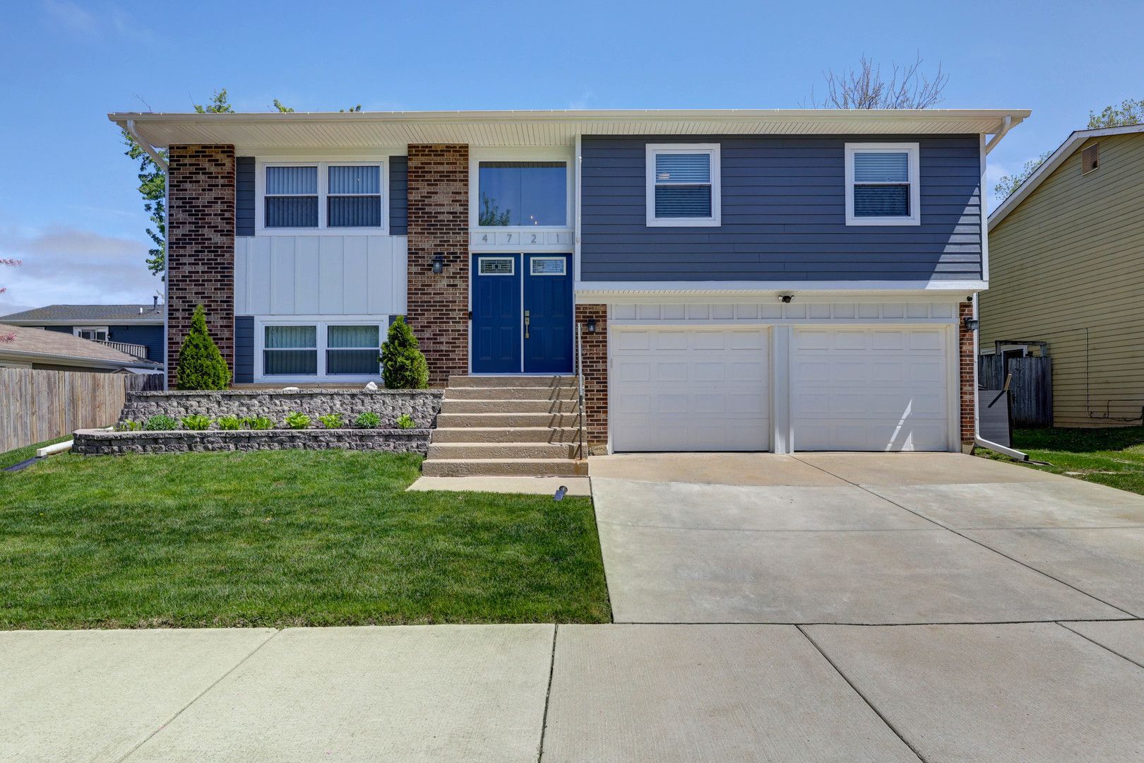 4721 Huntington Boulevard — Hoffman Estates, IL 60192