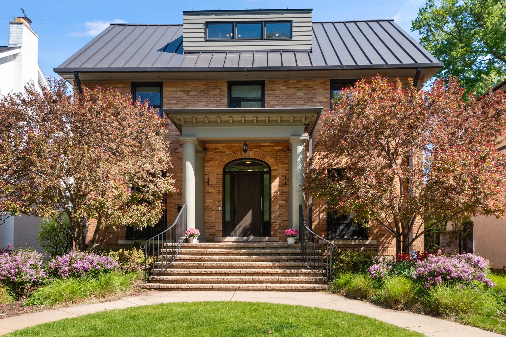 1319 Lincoln Street — Evanston, IL 60201