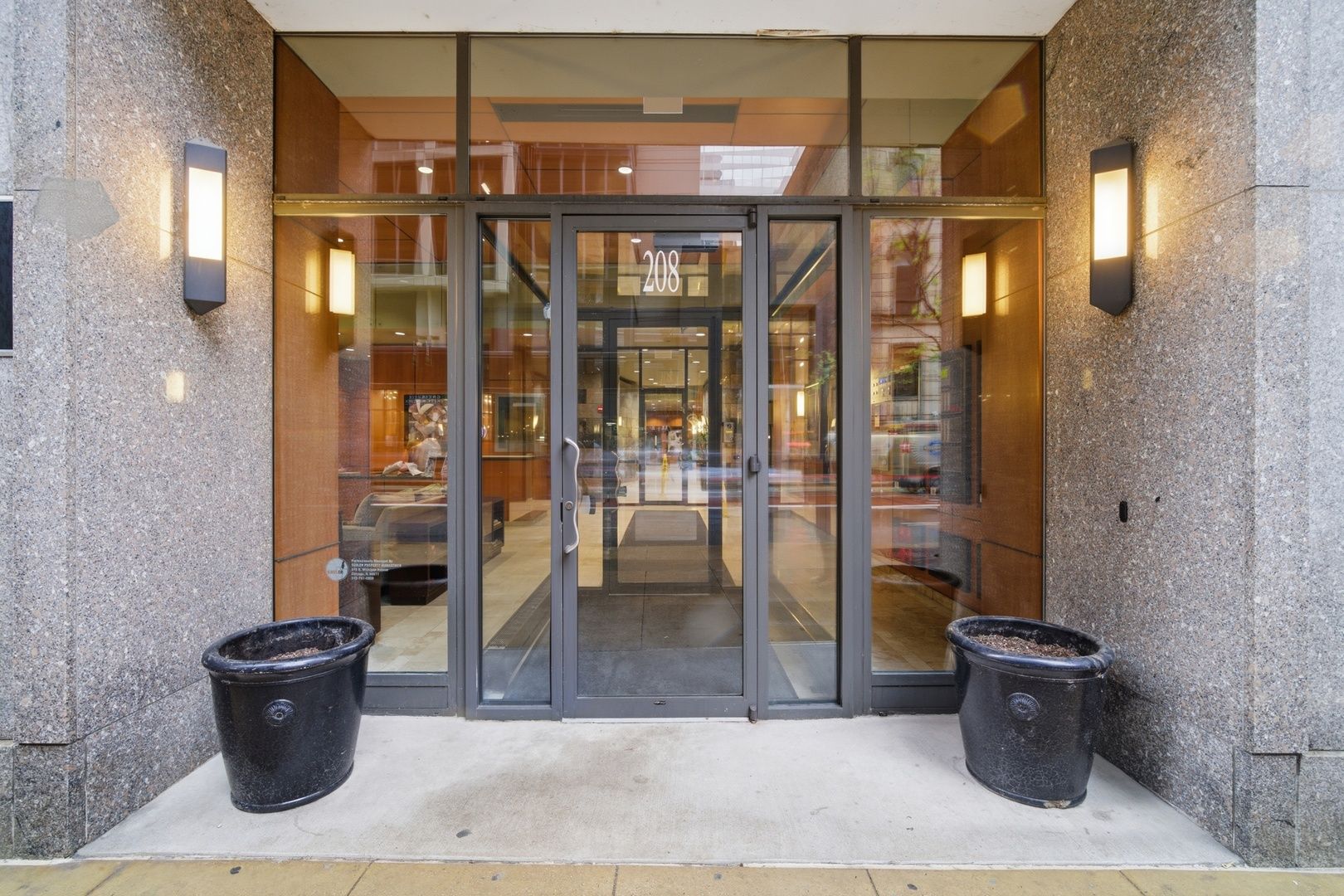 208 W Washington Street #910 — Chicago, IL 60606