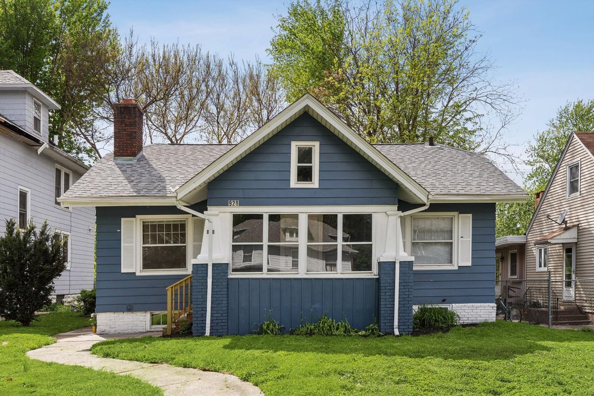 928 23rd Street, Rock Island, IL 61201