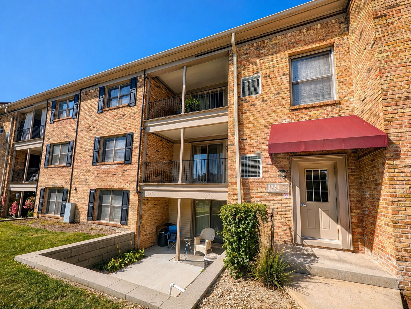 1724 Fayette Walk #F — Hoffman Estates, IL 60169