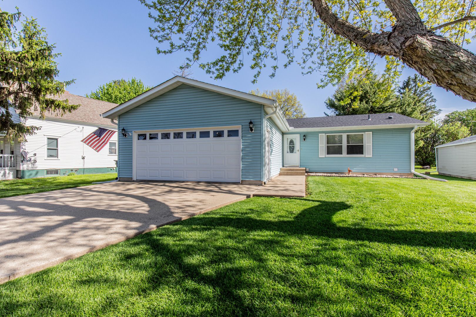 209 Brown Street — Earlville, IL 60518
