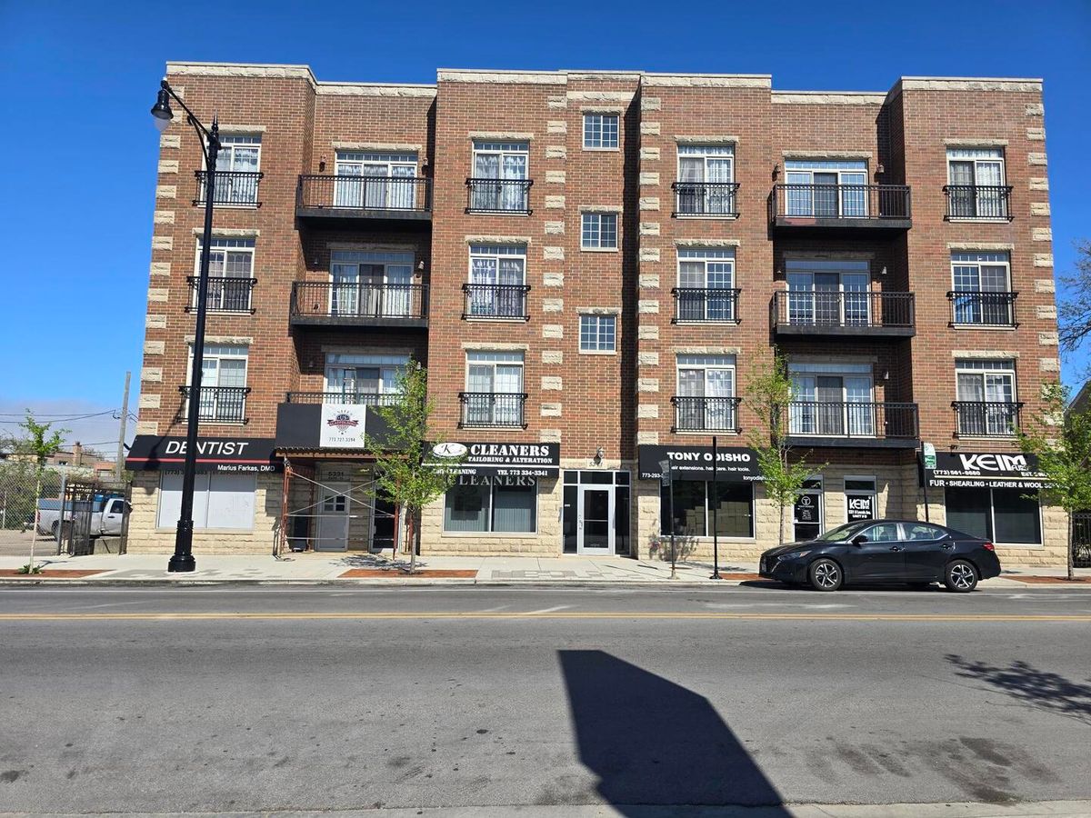 5321 Lincoln Avenue, Chicago, IL 60625