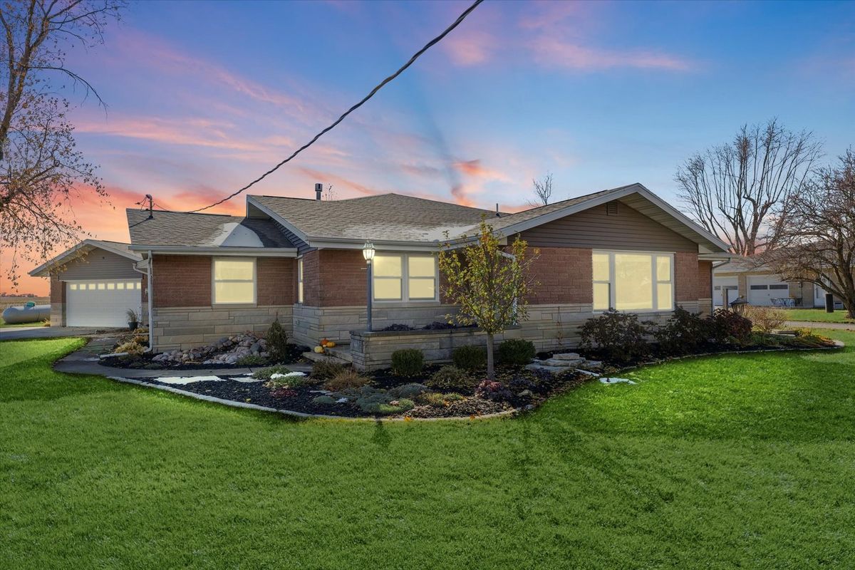 1271 500 North Road, Cissna Park, IL 60924