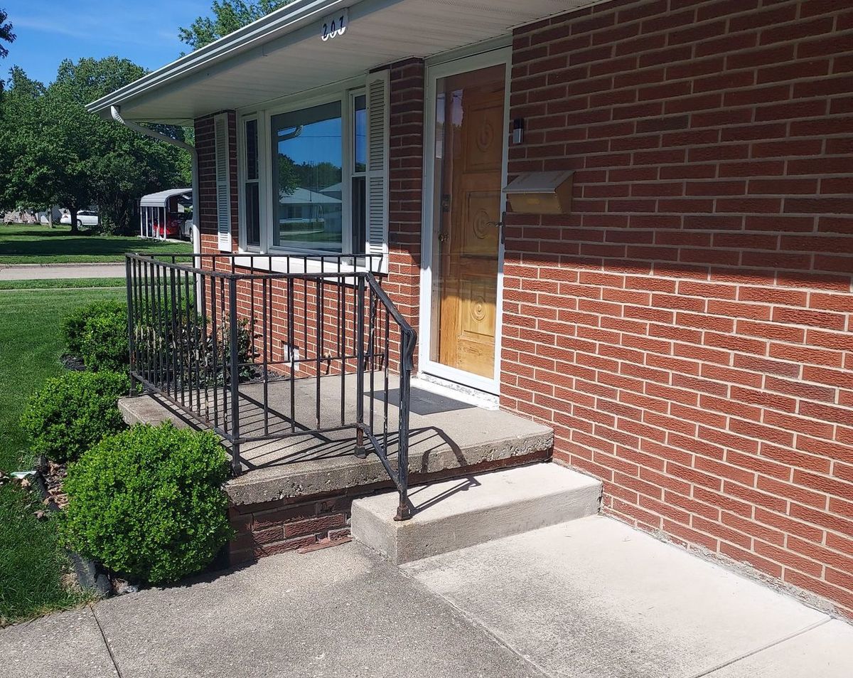207 N Center Street, Tuscola, IL 61953