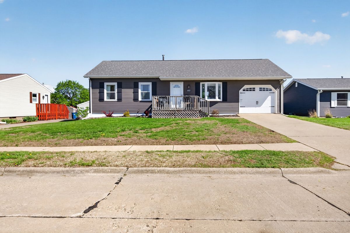 602 14th Place, Camanche, IA 52730