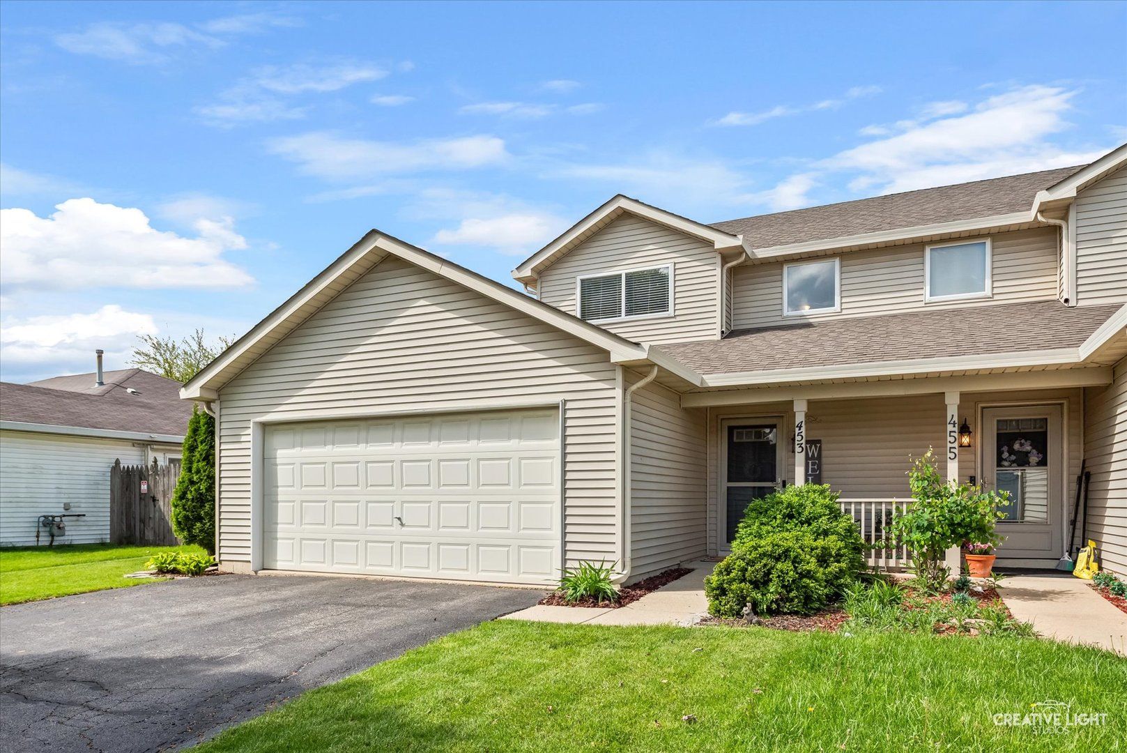 453 Newport Circle — Oswego, IL 60543