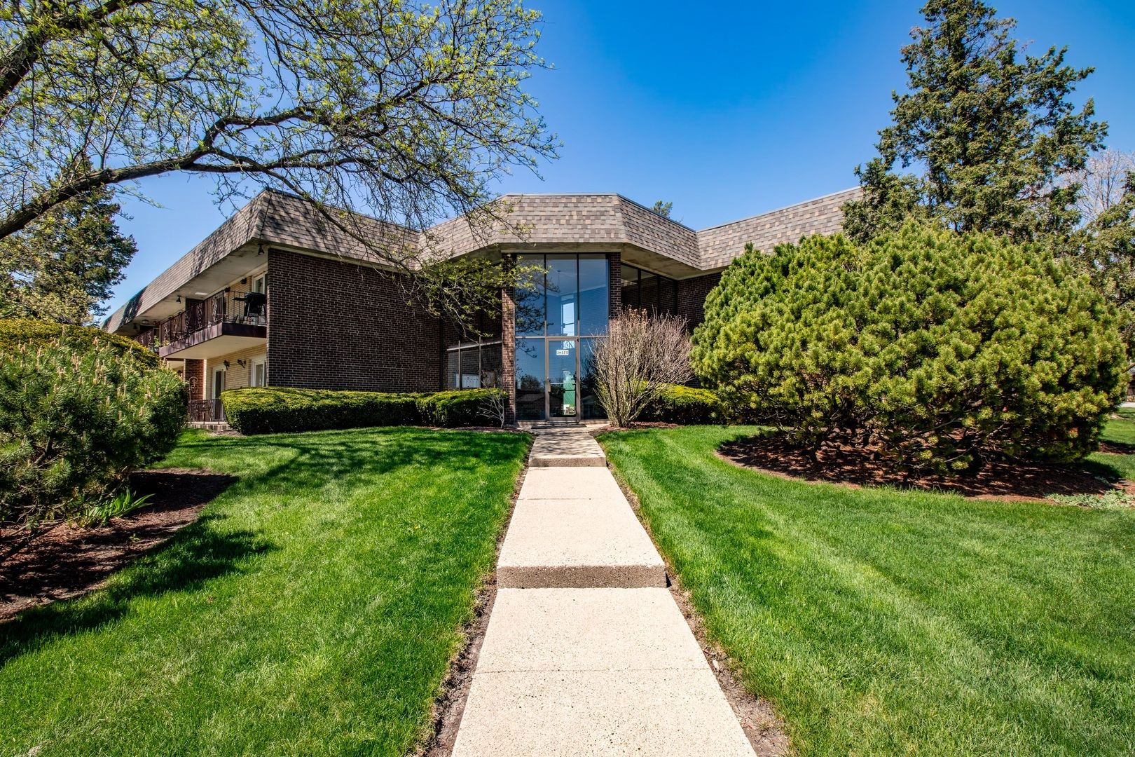 3N550 Crown Road #1 — Elmhurst, IL 60126