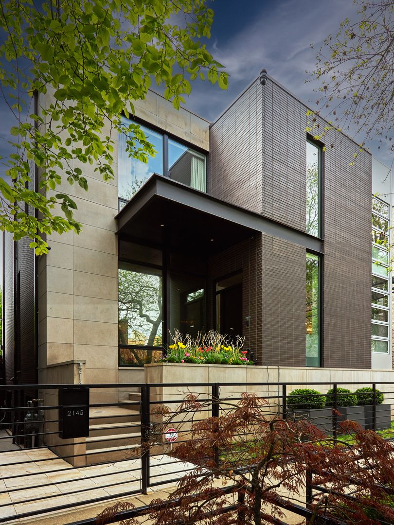 2145 Mclean Avenue, Chicago, IL 60647