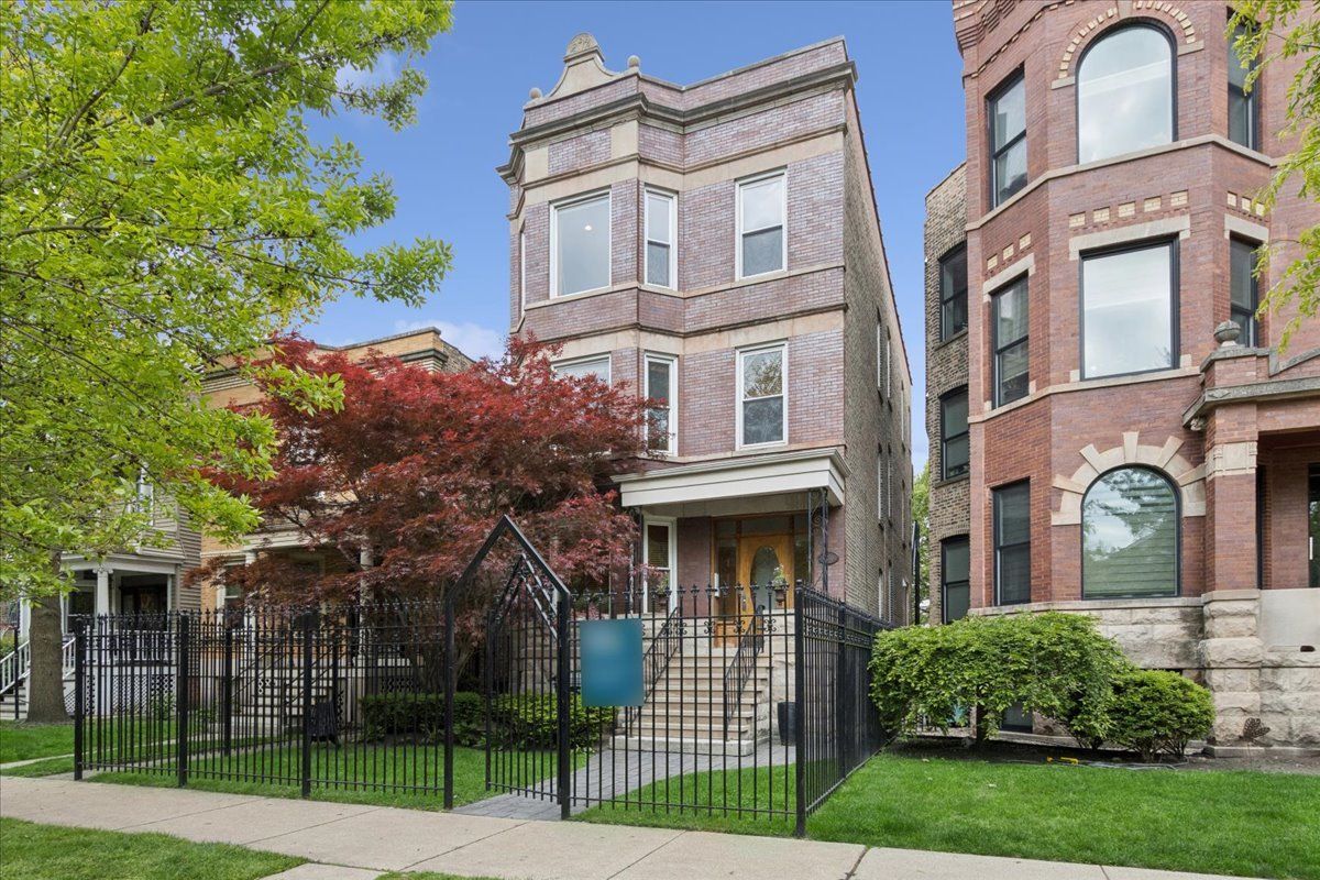 4216 Winchester Avenue, Chicago, IL 60613