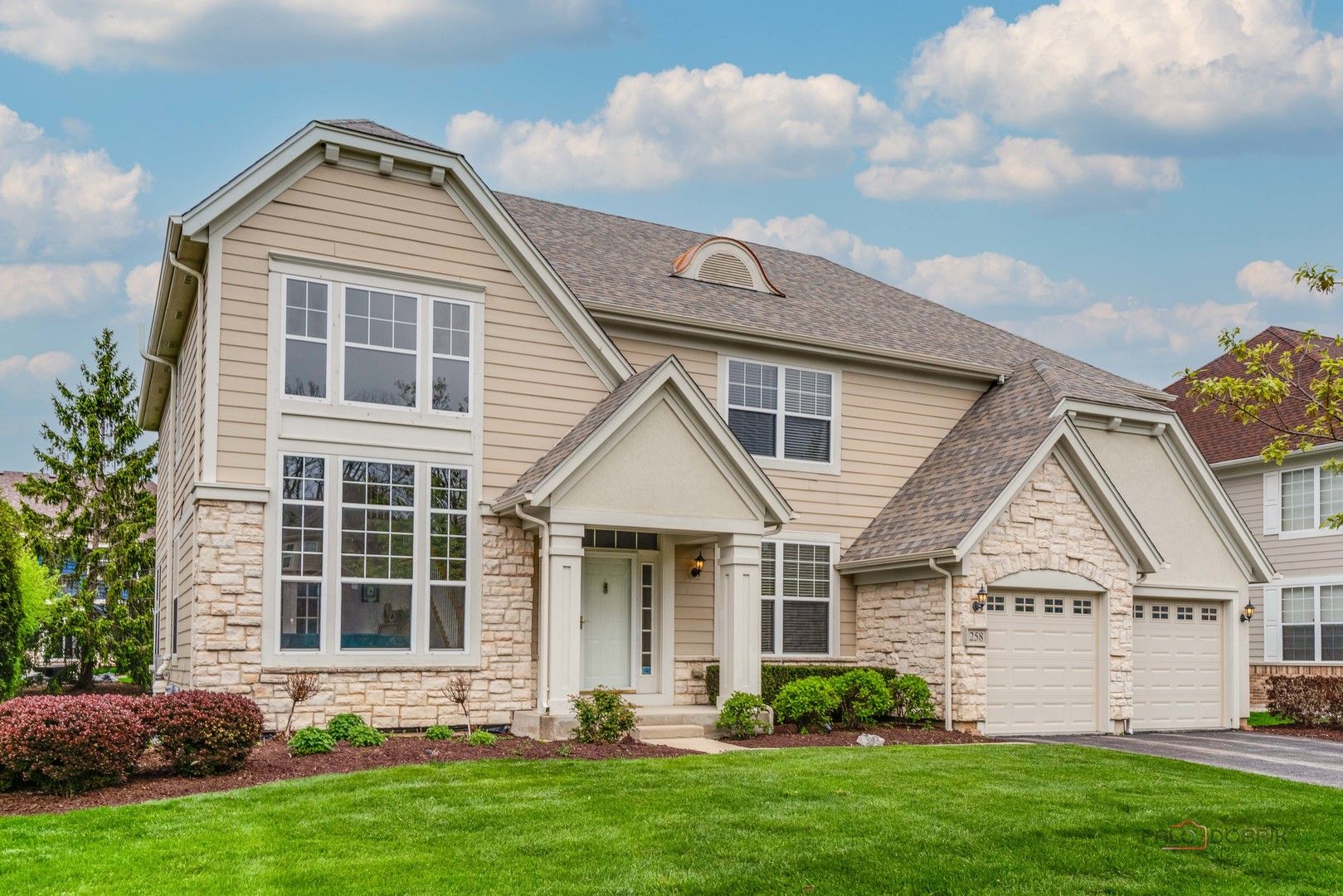 258 Colonial Drive — Vernon Hills, IL 60061