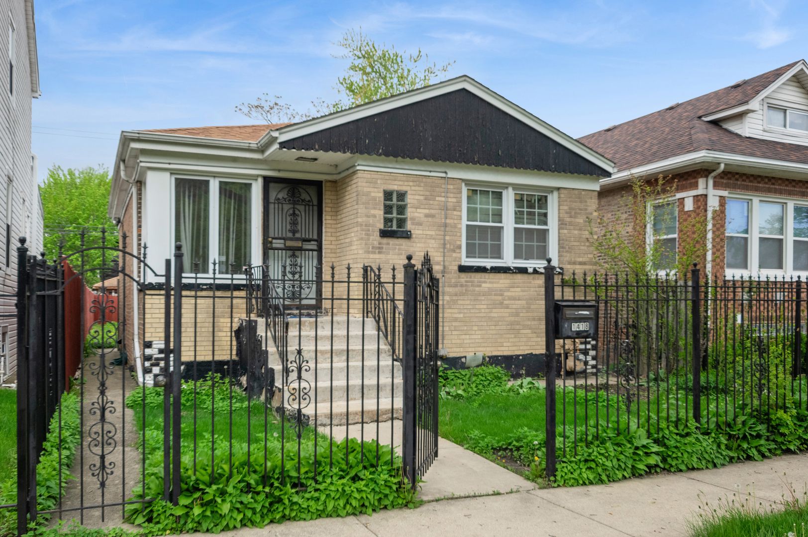1418 N Waller Avenue — Chicago, IL 60651