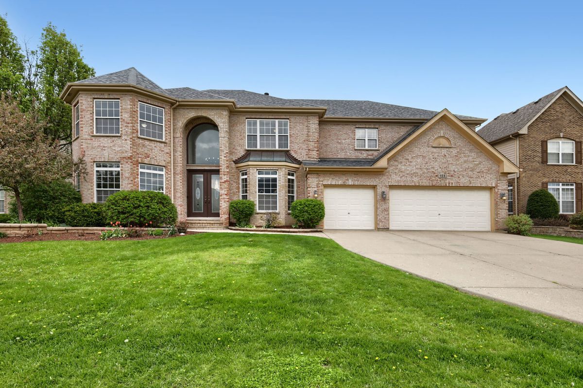 155 Michigan Drive, Bloomingdale, IL 60108