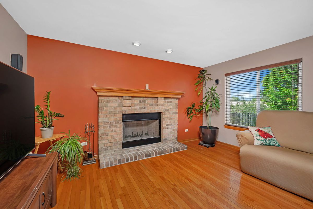 486 S Dollinger Drive, Romeoville, IL 60446