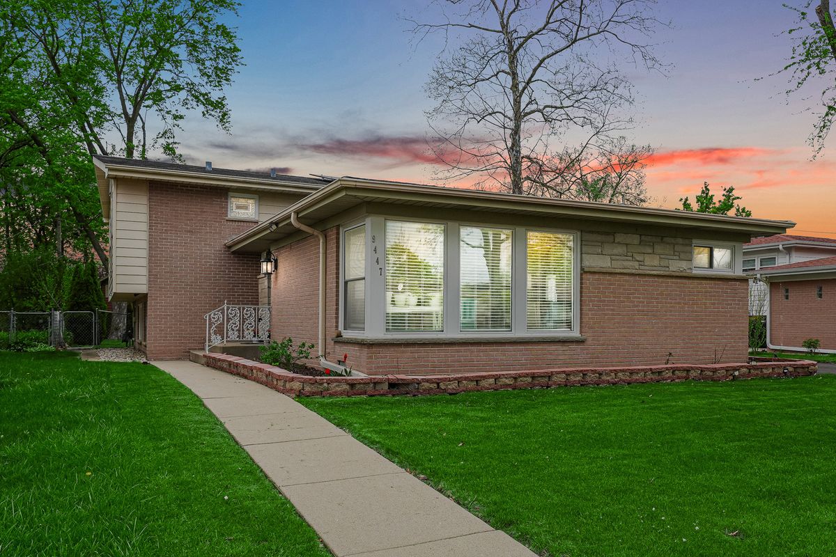 9447 Overhill Avenue, Morton Grove, IL 60053