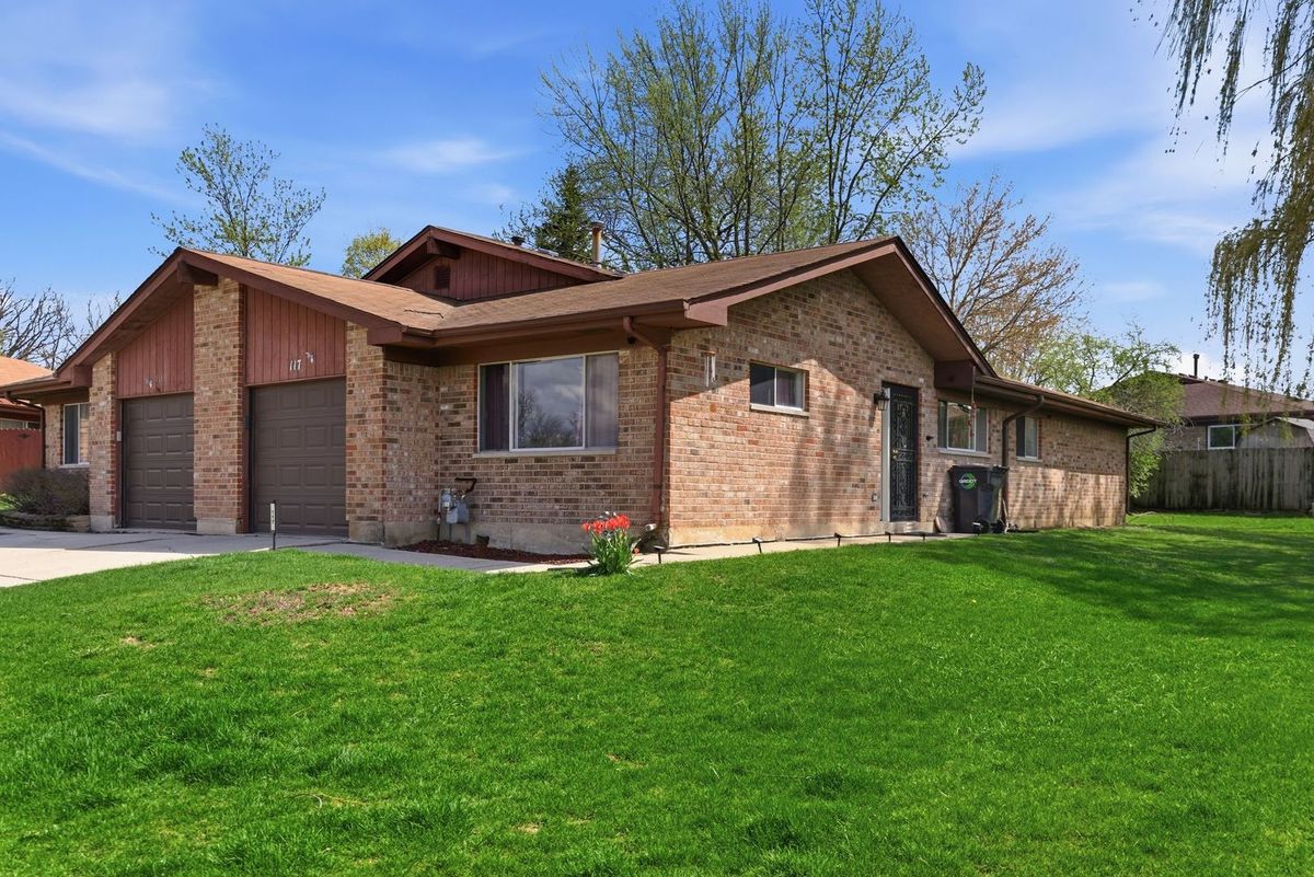 117 Virginia Court, Streamwood, IL 60107