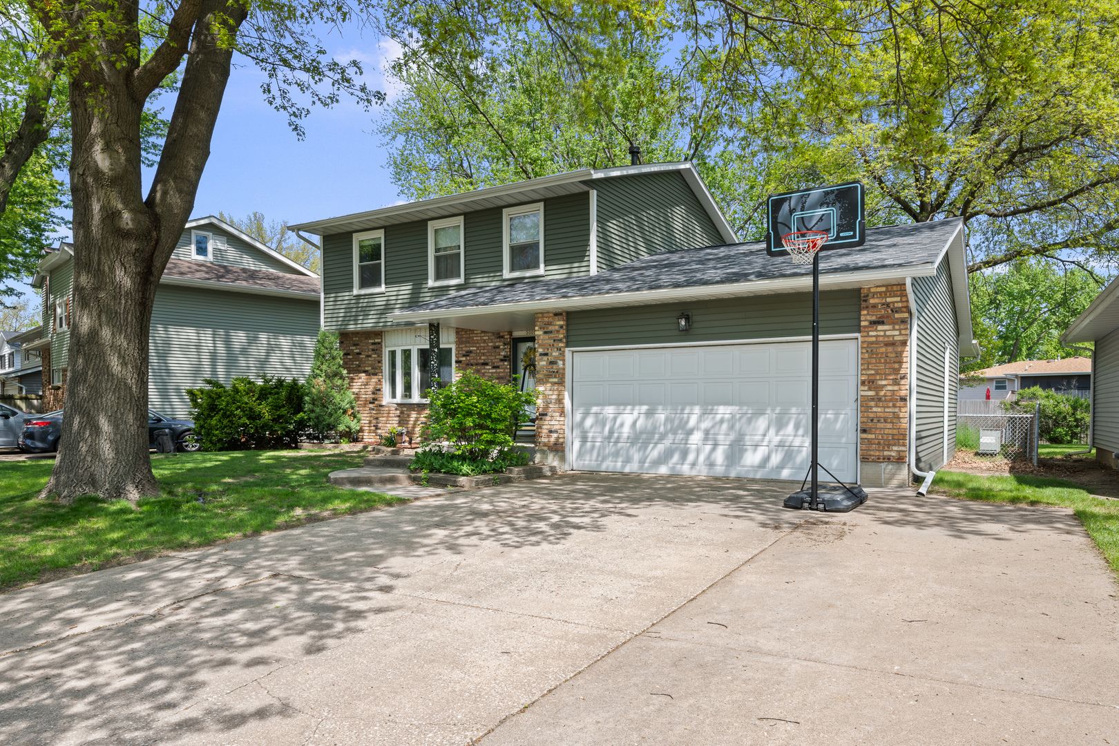 3005 N Pine Street — Davenport, IA 52804