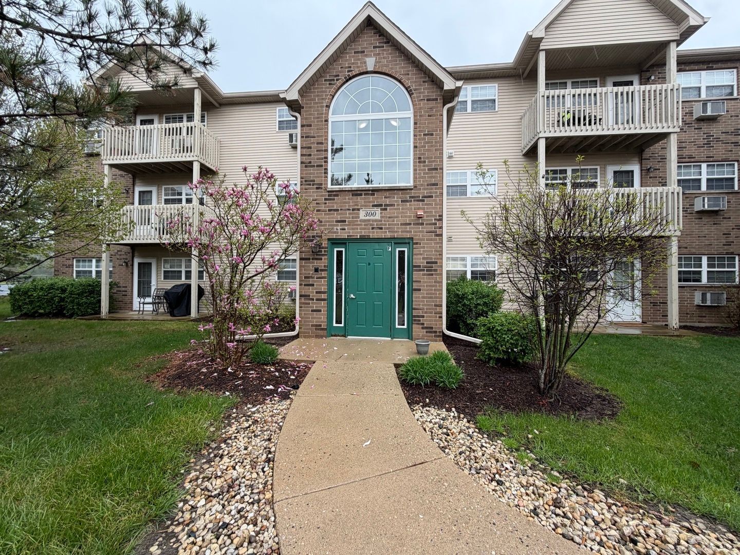 300 Cunat Boulevard #3B — Richmond, IL 60071