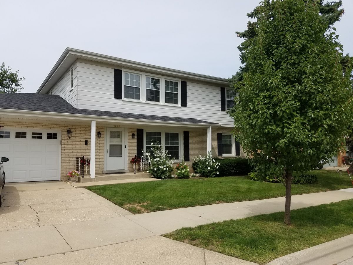 9228 Woodland Drive, Niles, IL 60714