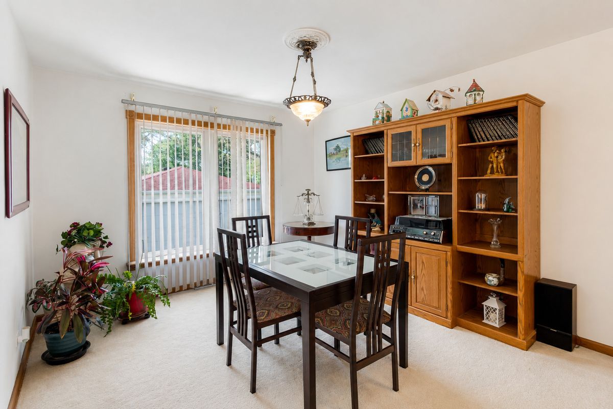 506 Forest Preserve Drive, Wood Dale, IL 60191