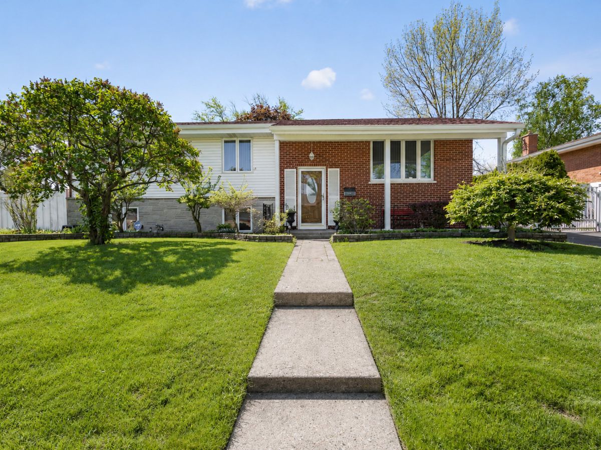 506 Forest Preserve Drive, Wood Dale, IL 60191