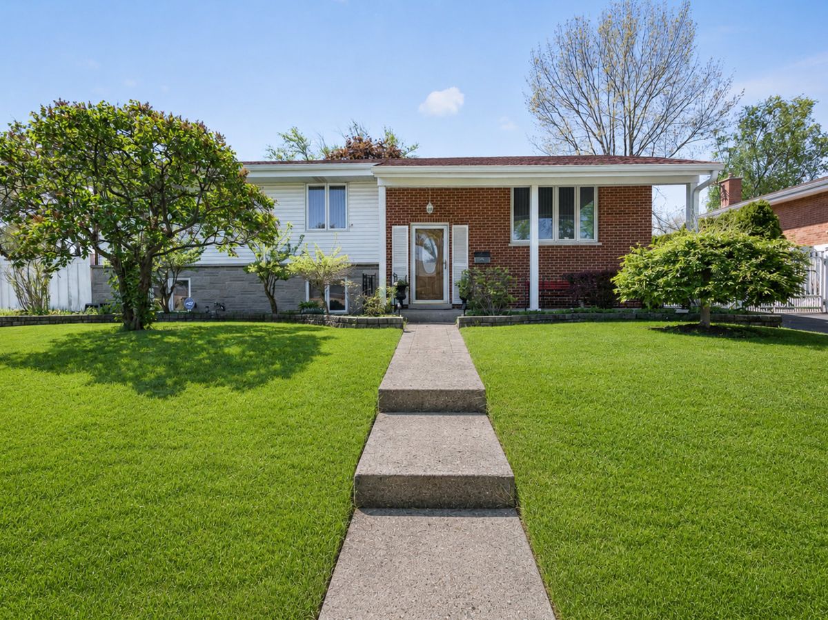 506 Forest Preserve Drive, Wood Dale, IL 60191