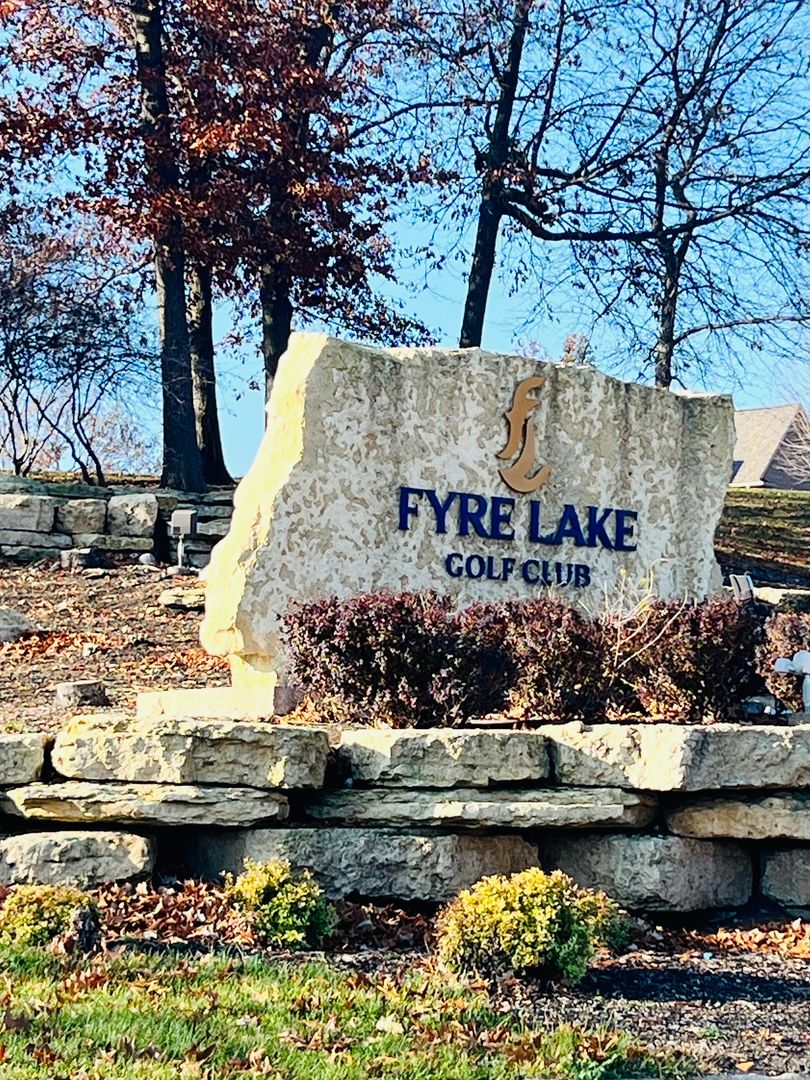 130 Glenview Drive, Sherrard, IL 61281