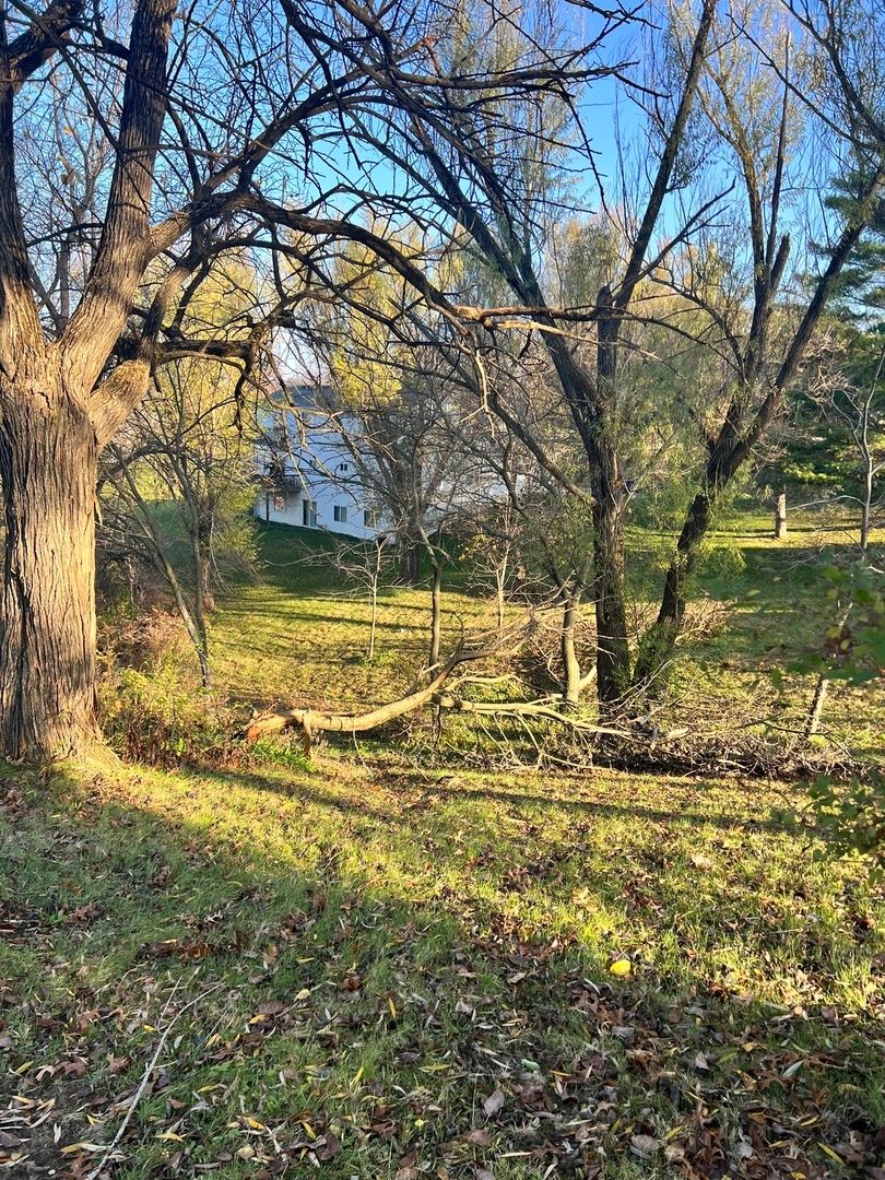 130 Glenview Drive, Sherrard, IL 61281