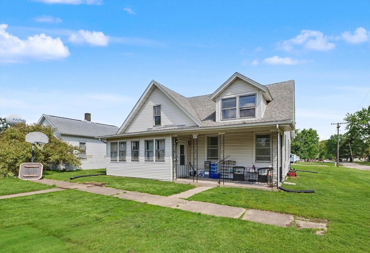 519 E Allen Street, Farmer City, IL 61842