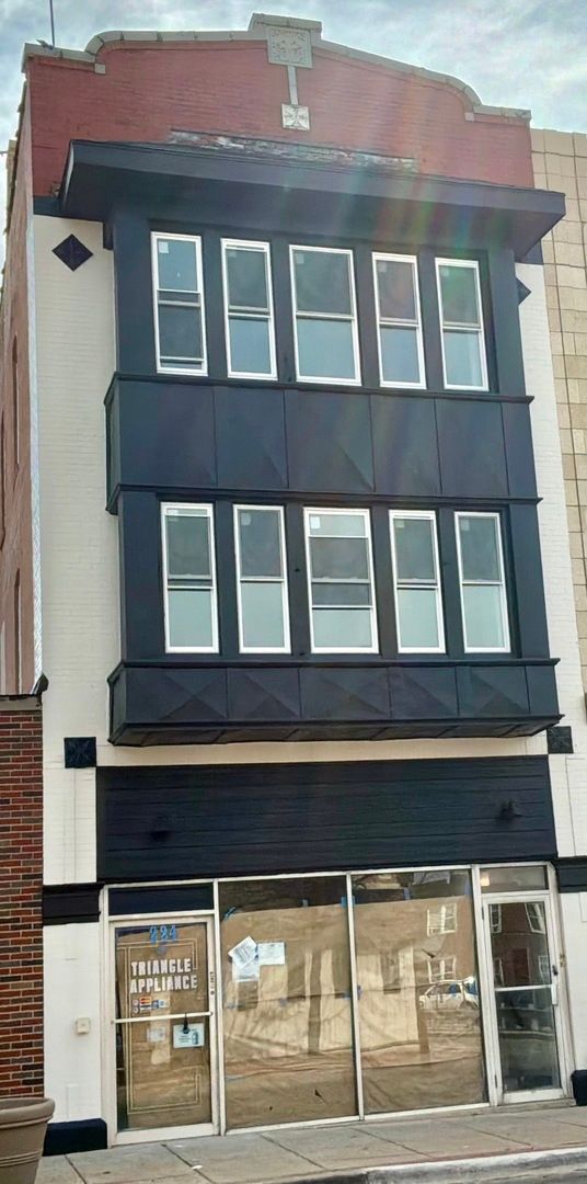 224 E Cass Street #2R — Joliet, IL 60432