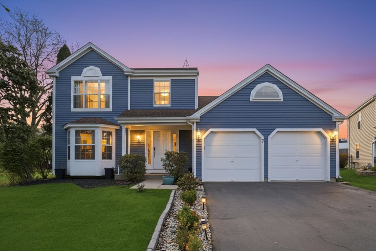 7 Arthur Court, Streamwood, IL 60107