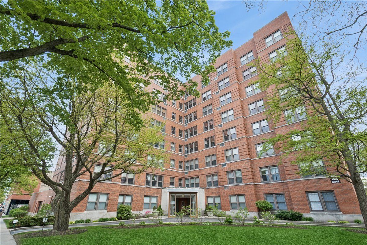 1585 Ridge Avenue, Evanston, IL 60201